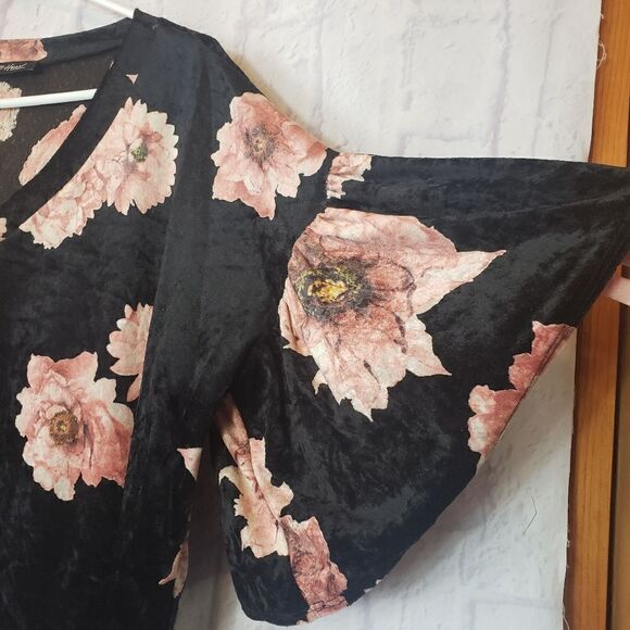 YOUNG AT HEART Floral Velour V-neck Top - Picture 2 of 5